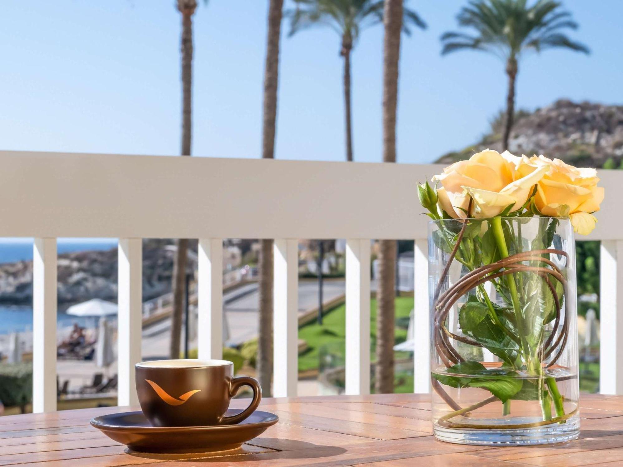 Moevenpick Resort
