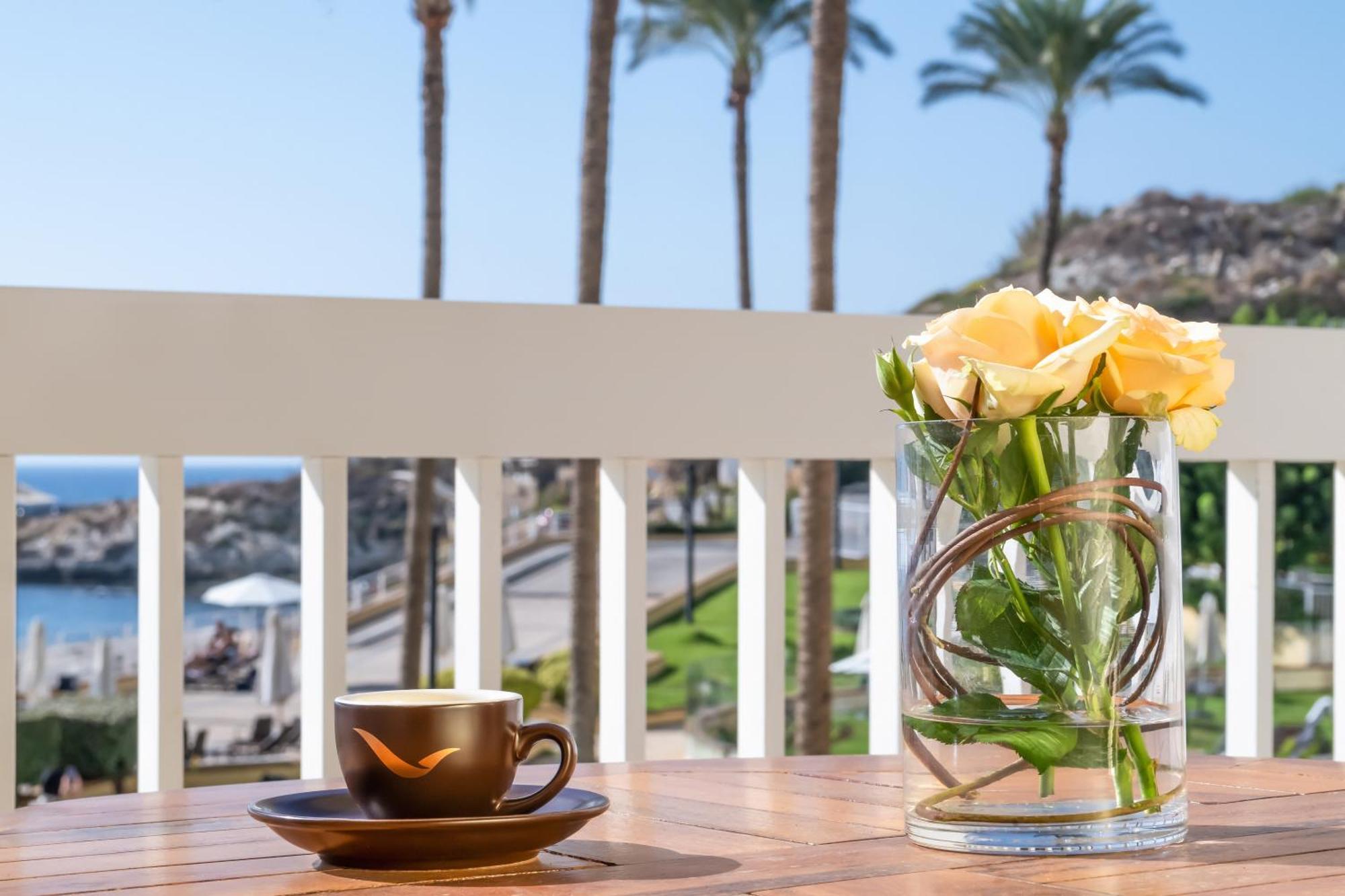 Resort Moevenpick 5*